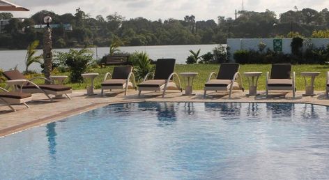 CityBlue Creekside Hotel & Suites