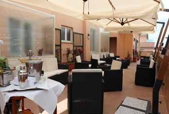 Hotel, Augusta Lucilla Palace