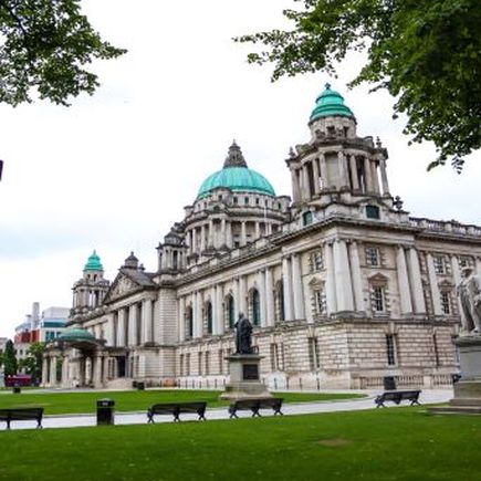 Belfast Urlaub Rathaus