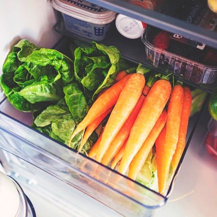 frisches Gemüse im Kühlschrank
