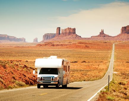 USA Nationalparks die Top Ten Reise Camper in der Landschaft des Monument Valley