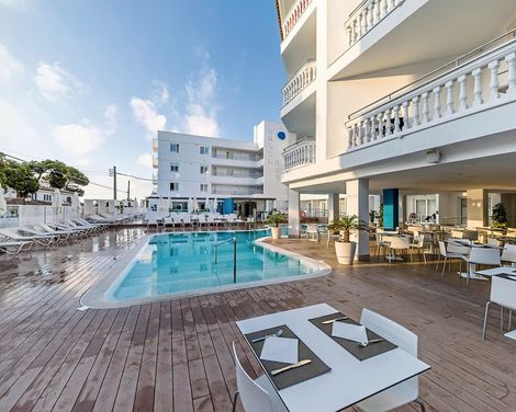 Hotel Triton Beach-1