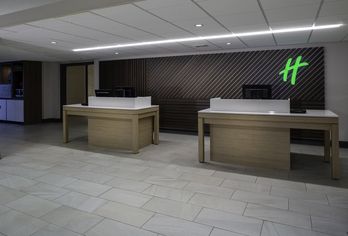 Hotel, Holiday Inn & Suites Marlborough