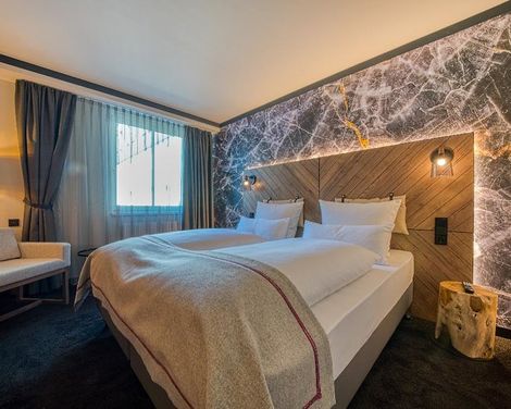 FourSide Hotel Salzburg, Trademark Collection by Wyndham-0