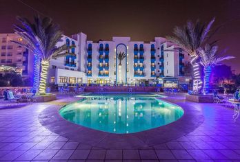 Hotel, Hotel Oasis