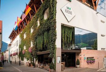 Hotel, Hotel Krone