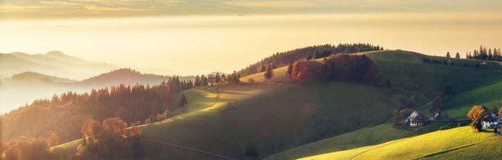 Herbstliche Berglandschaft im Schwarzwald