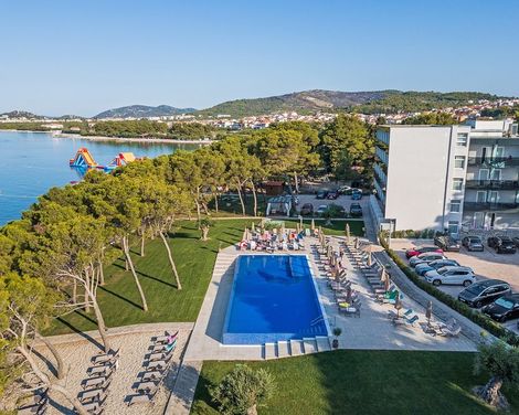 Villa Arausana & Antonina-2