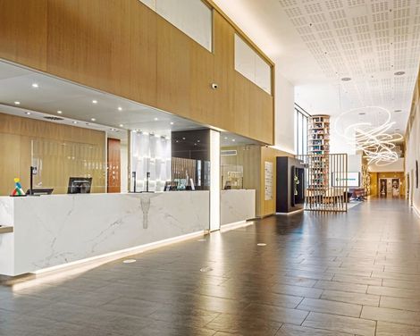 Hotel ILUNION Barcelona-1