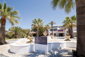 Hotel, FERGUS Style Bahamas