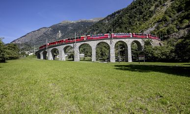 Glacier Express und  Bernina Express –  erstklassig