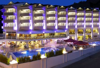 Hotel, Piccolo Dream Hotel