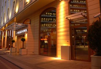 Hotel, Feronya Hotel