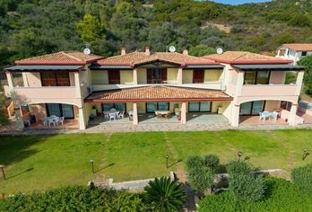Hotel, Le Domus de Chia