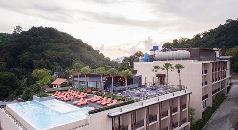 Bandara Phuket Beach Resort