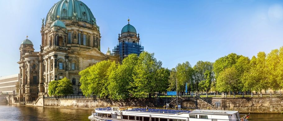 Museumsinsel, Fahrt auf der Spree