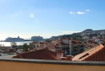 Hotel, Travellers Pearl by Storytellers