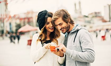 Urlaubskalender Herbst Berlin Paar Handy