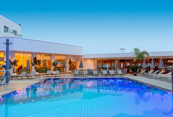 Hotel, Limanaki Beach Hotel