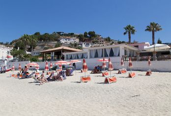 Hotel, Hotel Villaggio Pineta Petto Bianco