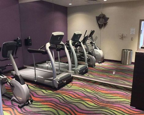 Days Inn & Suites by Wyndham Bonita Springs North Naples-3