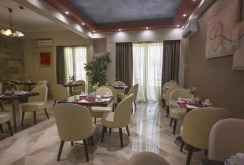 Hotel, Ambrosia Suites