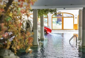 Hotel, Alpenhotel Weitlanbrunn