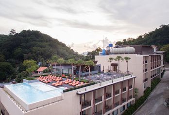 Bandara Phuket Beach Resort