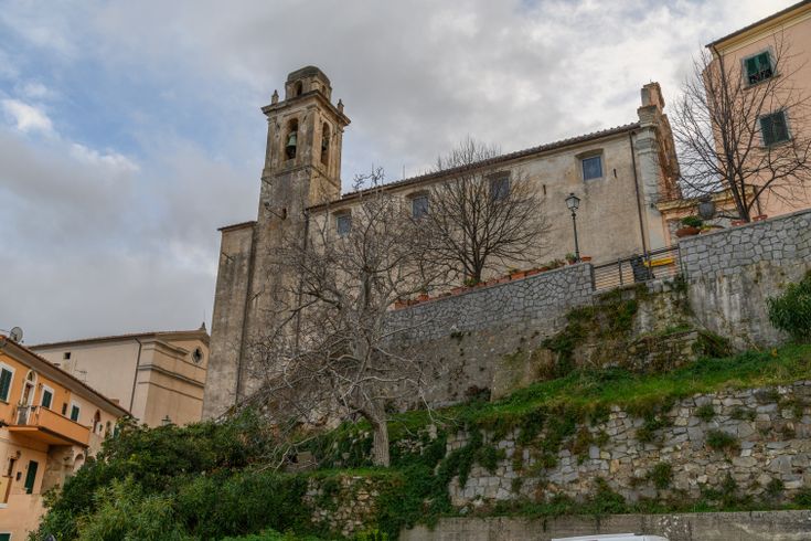 Blick auf die Festung in Marciana