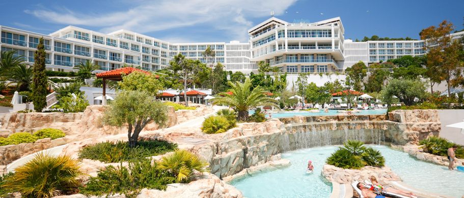 Cluburlaub Dalmatien & Istrien Hotelanlage mit Pools