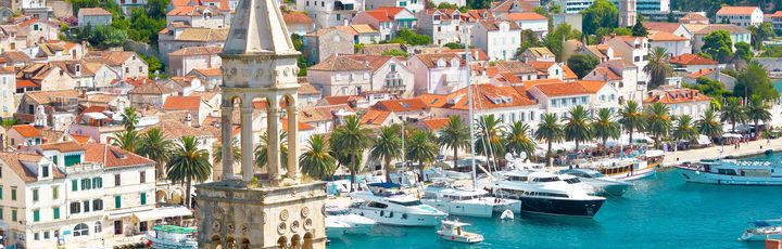 Blick auf den HAfen von Hvar