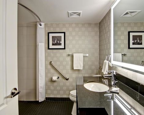 DoubleTree by Hilton Hotel Toronto Downtown-2