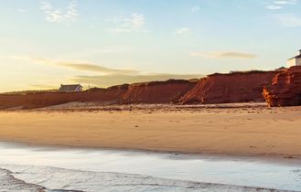Prince Edward Island rote Klippen und Strand