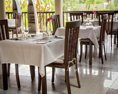 The Oasis Hotel Restaurant & Spa-4