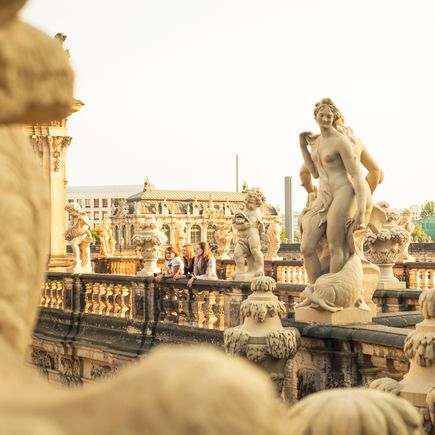 Figuren am Zwinger 