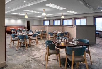Hotel, Holiday Inn & Suites Marlborough