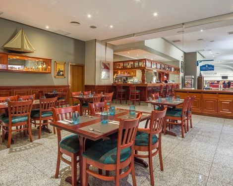 Hotel ILUNION Les Corts-4