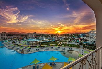 Titanic Resort & Aqua Park