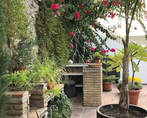 Apartamentos Turísticos La Mundial-4