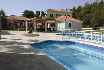 Hotel, Zeus Studios & Apartments