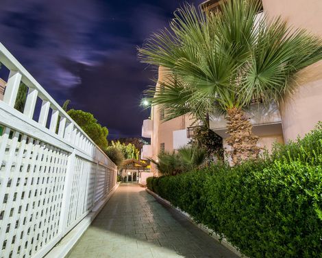 Horizon Beach Hotel-4