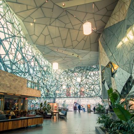  Futuristisches Atrium am Federation Square 