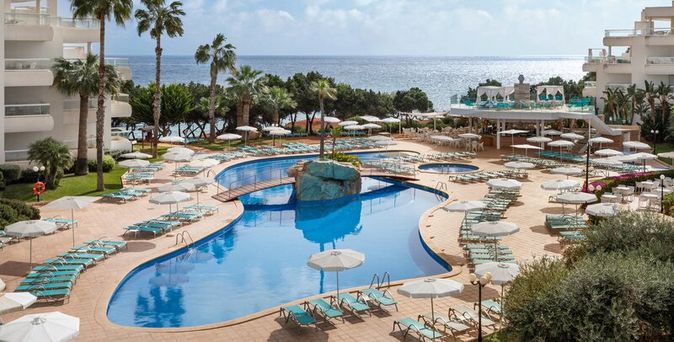 Tropic Garden Hotel & Apartments