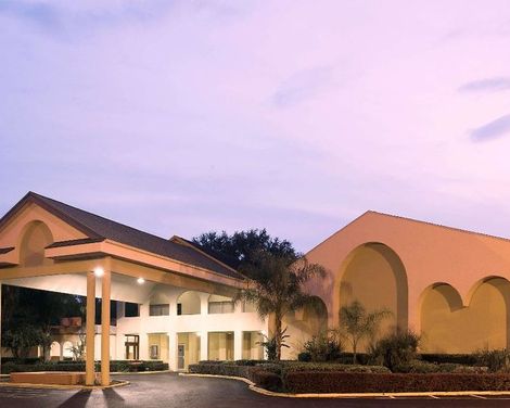 Days Inn by Wyndham Crystal River-3