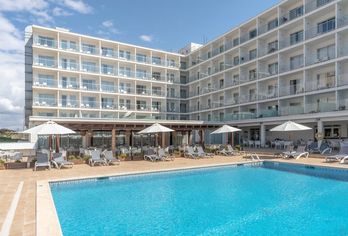 Hotel, Alua Leo