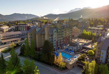 Hotel, Hilton Whistler Resort & Spa