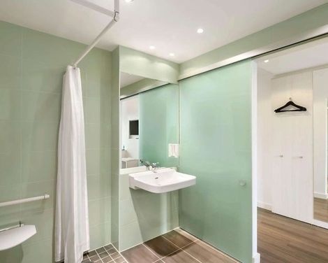 Super 8 by Wyndham Munich City North-0
