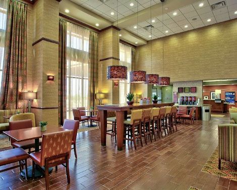 Hampton Inn & Suites Scottsdale at Talking Stick-2