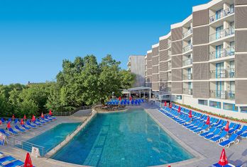 Hotel, Hotel Slavey