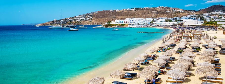 Schöner Strand auf Mykonos